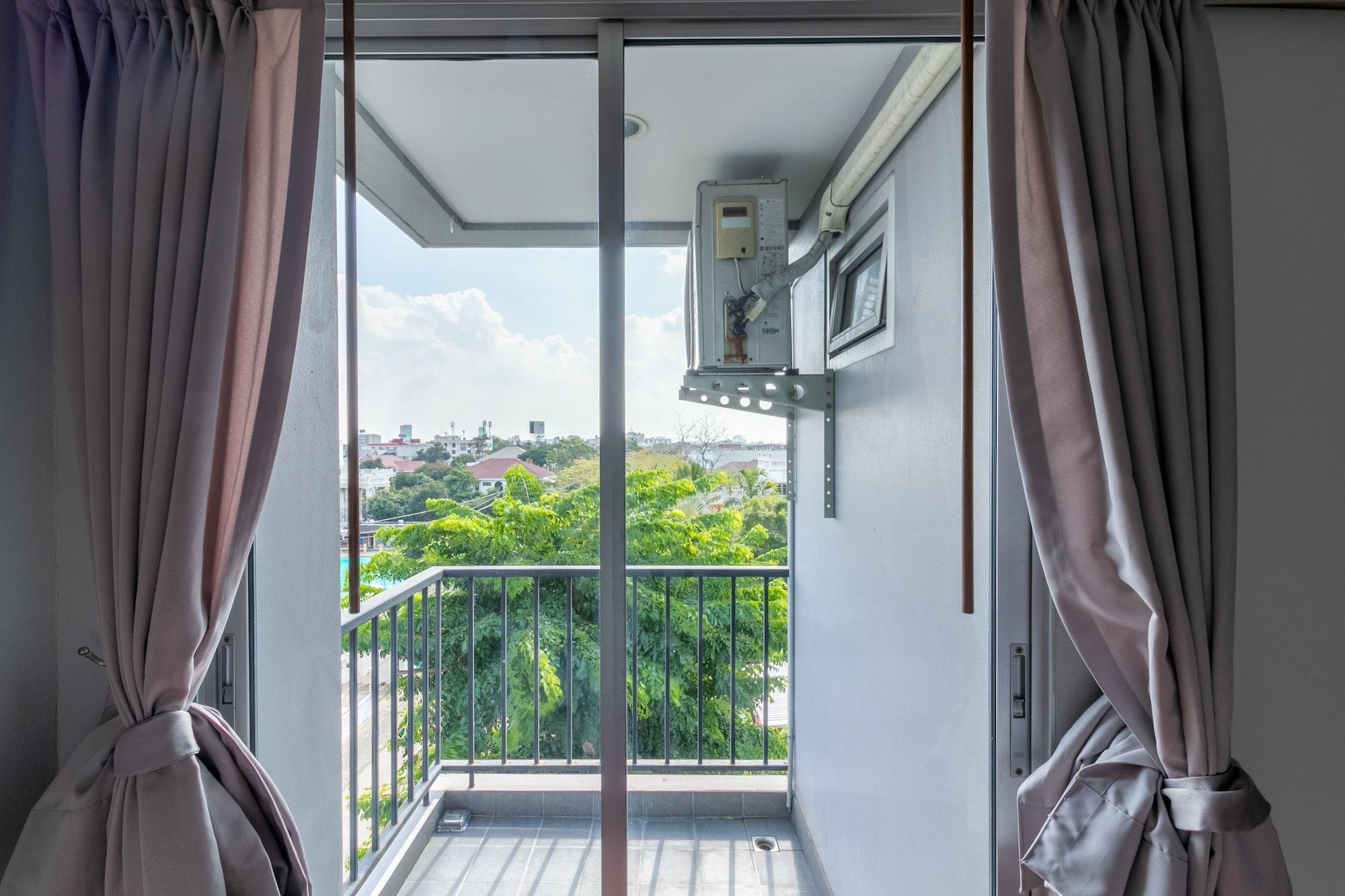Resortel Lat Phrao 91 Банкок Екстериор снимка