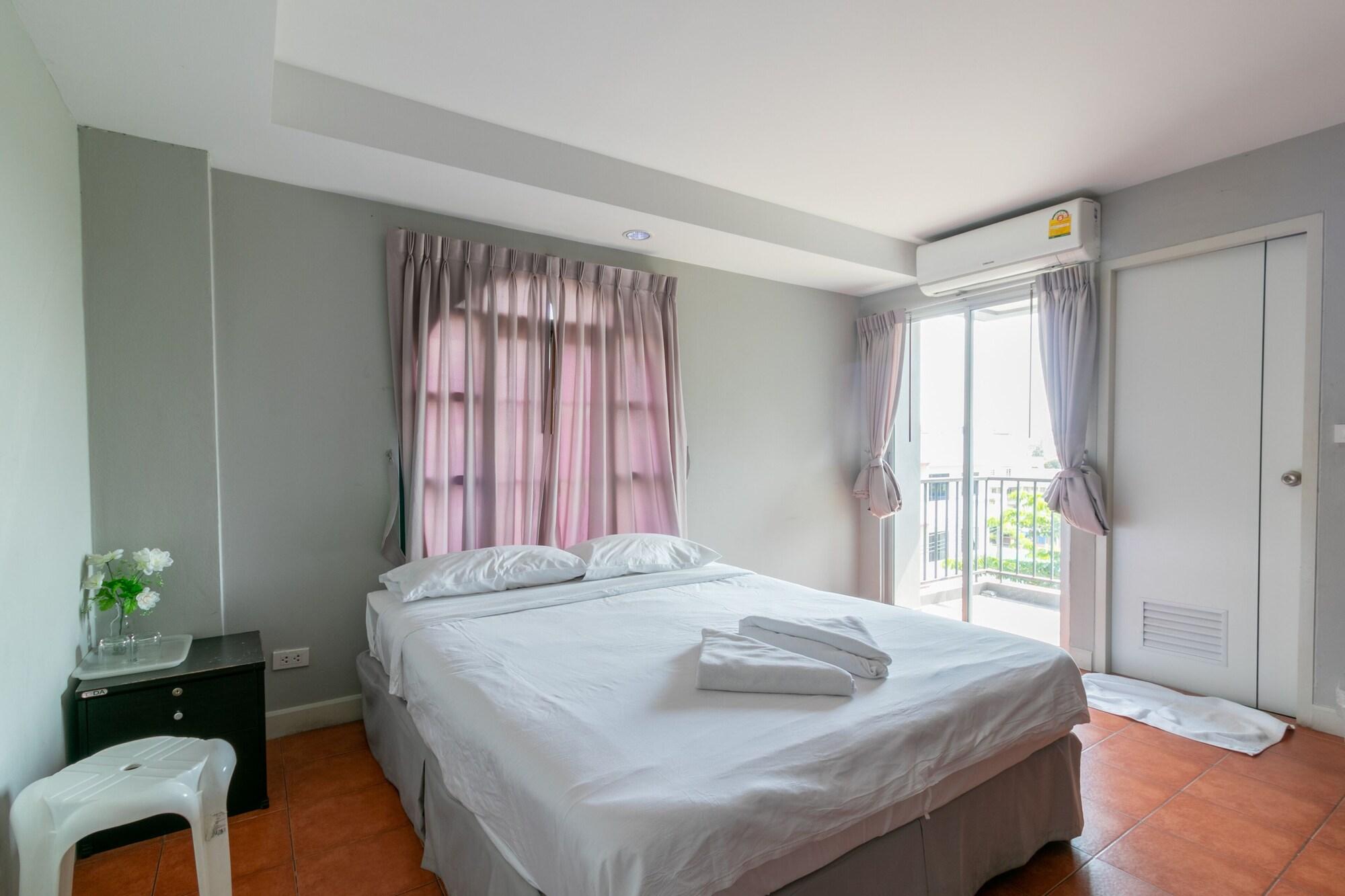 Resortel Lat Phrao 91 Банкок Екстериор снимка